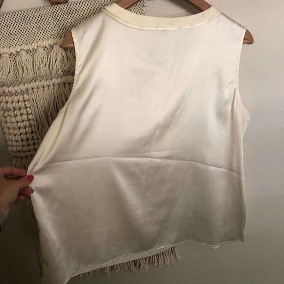 Talbots Cream Ruffle Sleeveless Silk Blouse 14P - Picture 3 of 7
